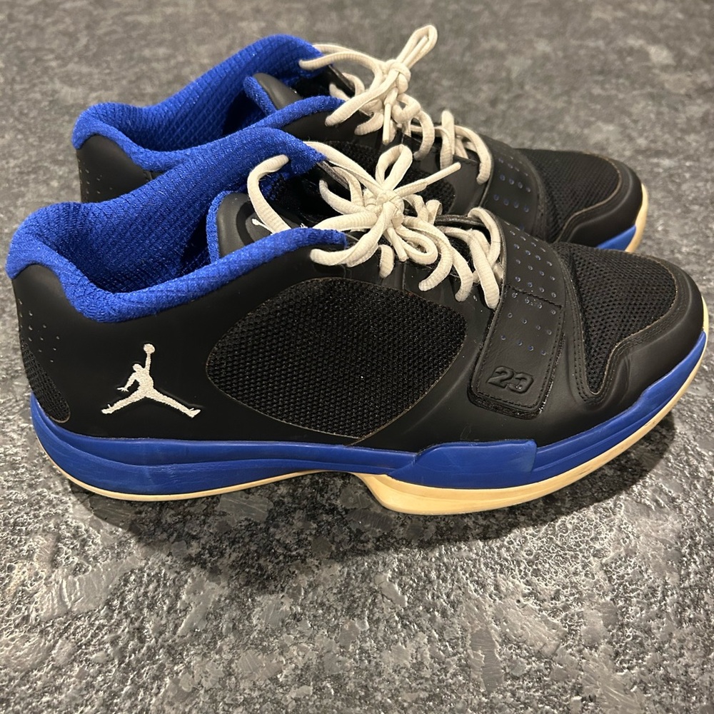 Men’s Nike Air Jordan BCT Low Shoes size 11